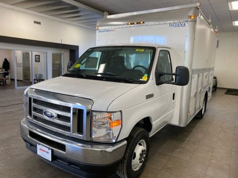 New 2025 Ford E-350 and Econoline 350 Super Duty w/ Power Equipment Group image 4