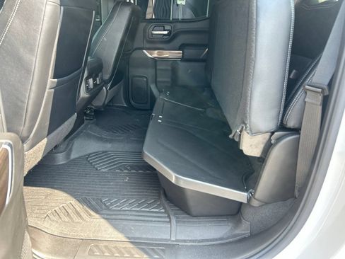 Used 2021 Chevrolet Silverado 1500 LT Trail Boss w/ Convenience Package II AWD/4WD image 12