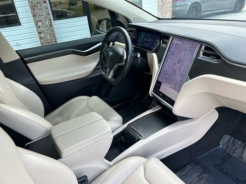 Used 2017 Tesla Model X 100D image 13