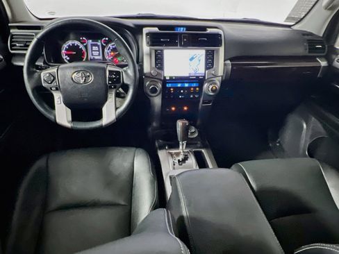Used 2024 Toyota 4Runner Limited AWD/4WD image 29