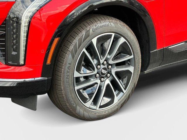 New 2027 Cadillac Optiq Sport w/ LPO, Floor Liner Package AWD/4WD image 17