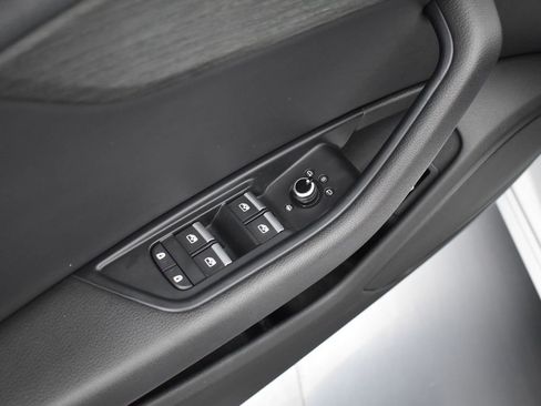 Used 2020 Audi A4 2.0T Premium w/ Convenience Package image 11