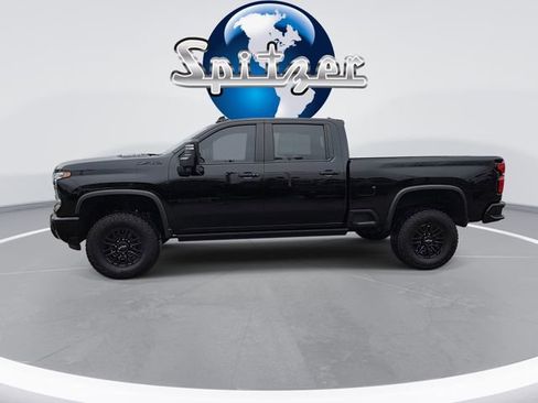 Certified 2024 Chevrolet Silverado 2500 ZR2 w/ Technology Package image 6