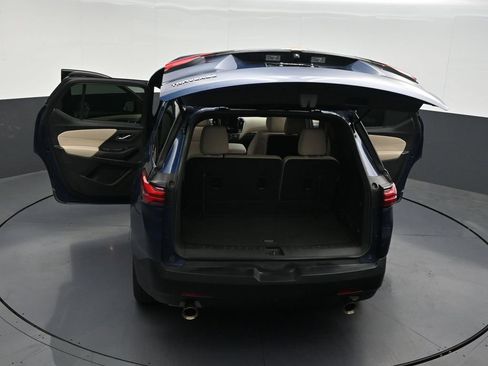 Used 2023 Chevrolet Traverse LS FWD image 37