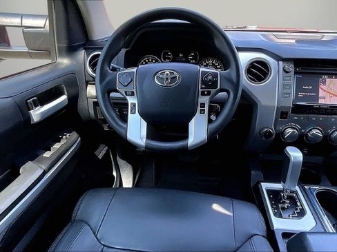 Used 2019 Toyota Tundra SR5 w/ SR5 Upgrade Package AWD/4WD image 12