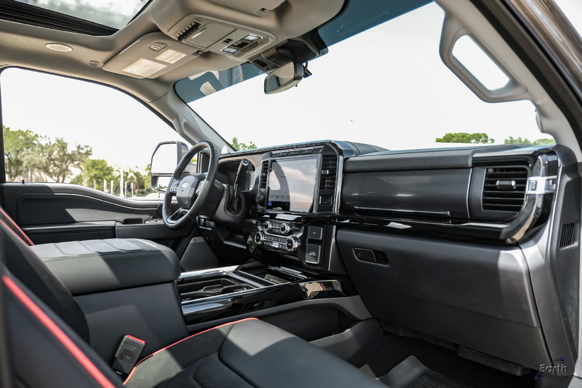 Used 2024 Ford F250 Lariat w/ Lariat Ultimate Package AWD/4WD image 52