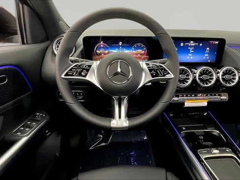 New 2026 Mercedes-Benz GLA 250 4MATIC image 8