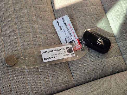 Used 2024 Honda HR-V LX image 33