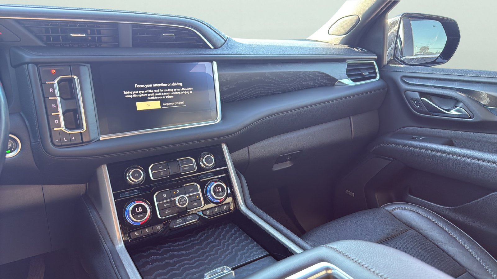 Used 2022 GMC Yukon Denali AWD/4WD image 19