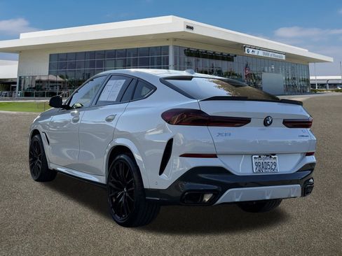 Used 2025 BMW X6 xDrive40i w/ Executive Package image 8