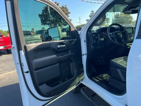 Used 2025 Chevrolet Silverado 2500 W/T w/ WT Convenience Package AWD/4WD image 4