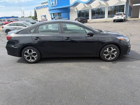 Used 2019 Kia Forte LXS FWD image 8