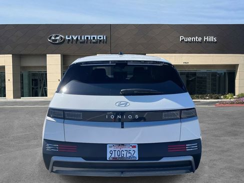 Certified 2025 Hyundai Ioniq 5 SE image 5