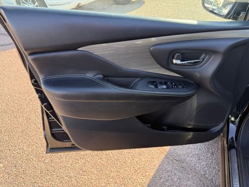 Used 2017 Nissan Murano SV image 15