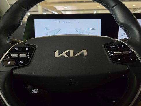 Used 2024 Kia EV6 Light AWD/4WD image 22