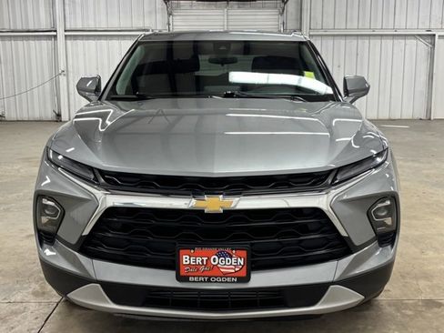 Used 2025 Chevrolet Blazer LT w/ Driver Confidence Package image 2