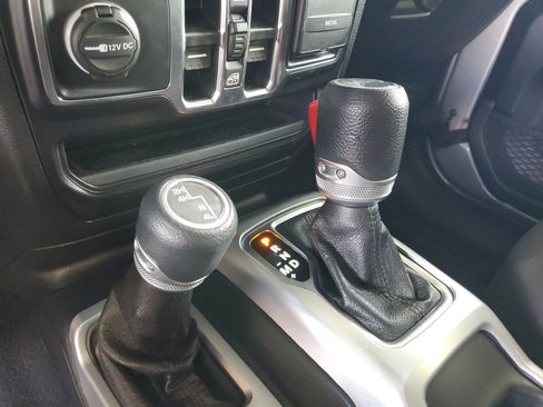 Used 2020 Jeep Wrangler Unlimited Sport AWD/4WD image 30