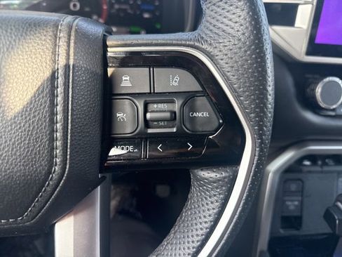 Used 2023 Toyota Sequoia Platinum image 16