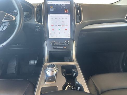 Used 2024 Ford Edge SEL image 12