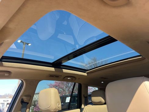 Used 2024 Cadillac XT6 Sport w/ Platinum Package image 34