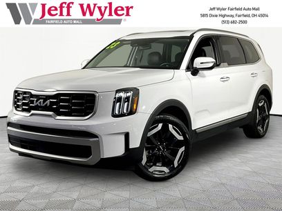 Used 2023 Kia Telluride S w/ S Sunroof Package