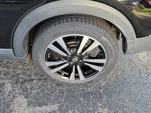 Used 2020 Nissan Kicks SV FWD image 37