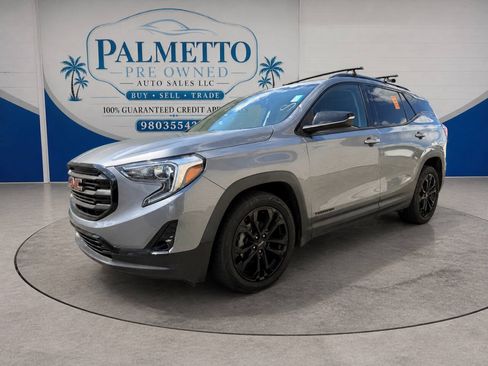 Used 2021 GMC Terrain SLT w/ Infotainment Package II FWD image 2