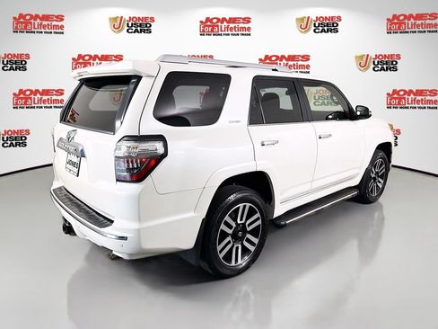 Used 2018 Toyota 4Runner Limited AWD/4WD image 17