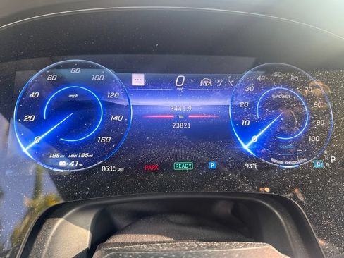 Used 2023 Mercedes-Benz EQS 580 4MATIC Sedan image 3