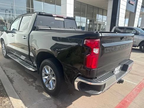 Used 2021 Chevrolet Silverado 1500 LTZ AWD/4WD image 3
