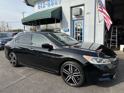 Used 2016 Honda Accord Sport image 4