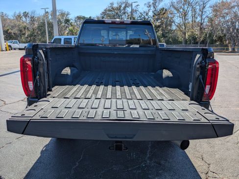 Certified 2022 GMC Sierra 2500 Denali w/ Denali Black Diamond Edition image 18