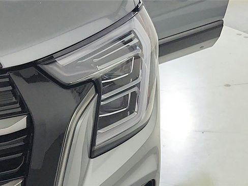 New 2026 GMC Terrain AT4 AWD/4WD image 31