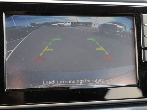 Used 2025 Nissan Versa SV FWD image 29