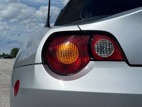 Used 2003 BMW Z4 2.5i RWD image 12