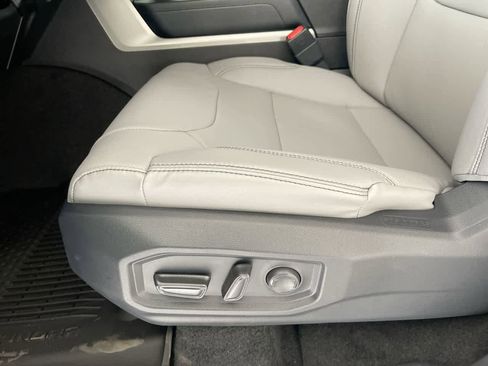 New 2026 Toyota Tundra SR5 AWD/4WD image 12