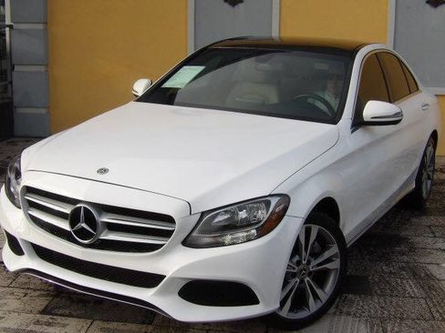 Used 2018 Mercedes-Benz C 300 4MATIC Sedan image 3