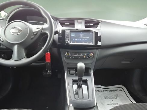 Used 2019 Nissan Sentra S image 11