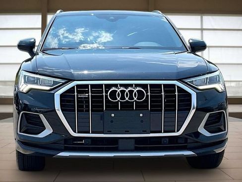 Used 2020 Audi Q3 2.0T Premium Plus w/ Premium Plus Package AWD/4WD image 3