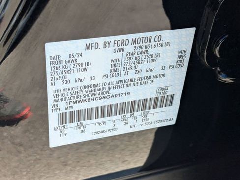 Used 2025 Ford Explorer Platinum w/ Ultimate Package image 28