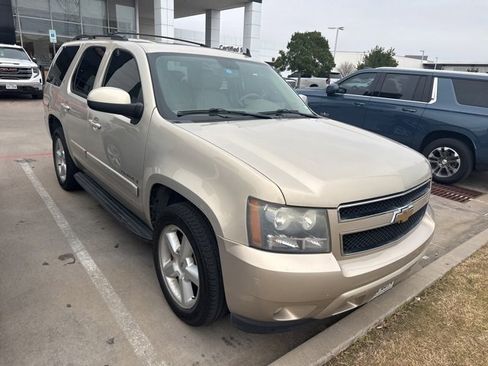 Used 2009 Chevrolet Tahoe LT image 2