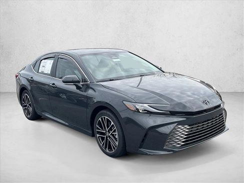 New 2026 Toyota Camry XLE image 7