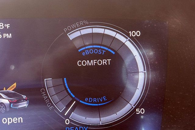 Used 2015 BMW i8 AWD/4WD image 20