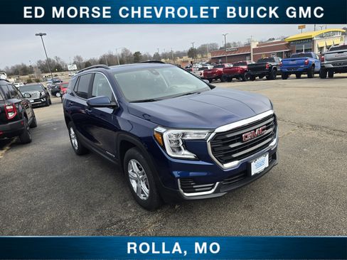 Used 2023 GMC Terrain SLE w/ Driver Convenience Package image 1