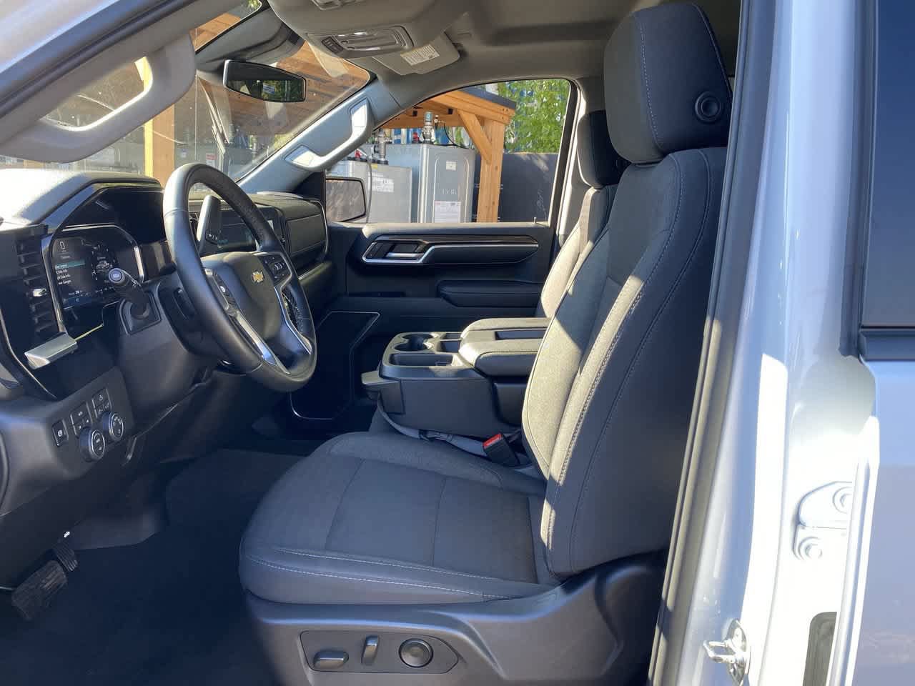 Used 2026 Chevrolet Silverado 1500 LT AWD/4WD image 13