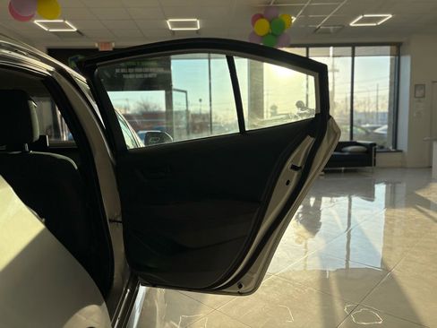 Used 2025 Toyota Corolla LE image 37