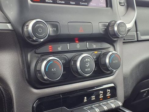 Used 2019 RAM 1500 Big Horn image 12