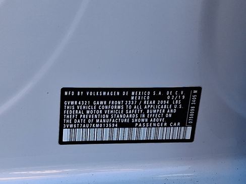 Used 2019 Volkswagen GTI SE image 27
