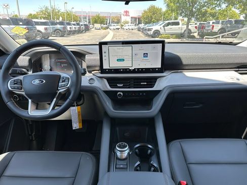 New 2026 Ford Explorer Active w/ Active Comfort Package RWD image 21