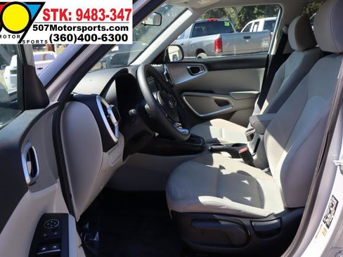 Used 2021 Kia Soul LX FWD image 12